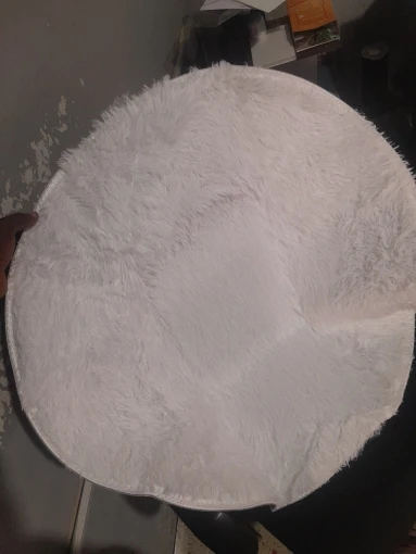 Ultra Cozy Fluffy White Round Rug for Chic Home Decor photo review
