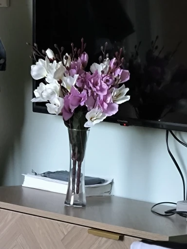 Elegant Magnolia Silk Flower Set - 5 Forks, 20 Heads for Home Decor photo review