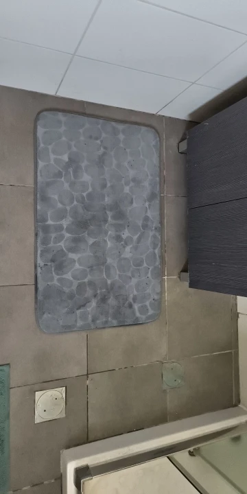 Luxurious Cobblestone Non-Slip Memory Foam Bath Mat photo review