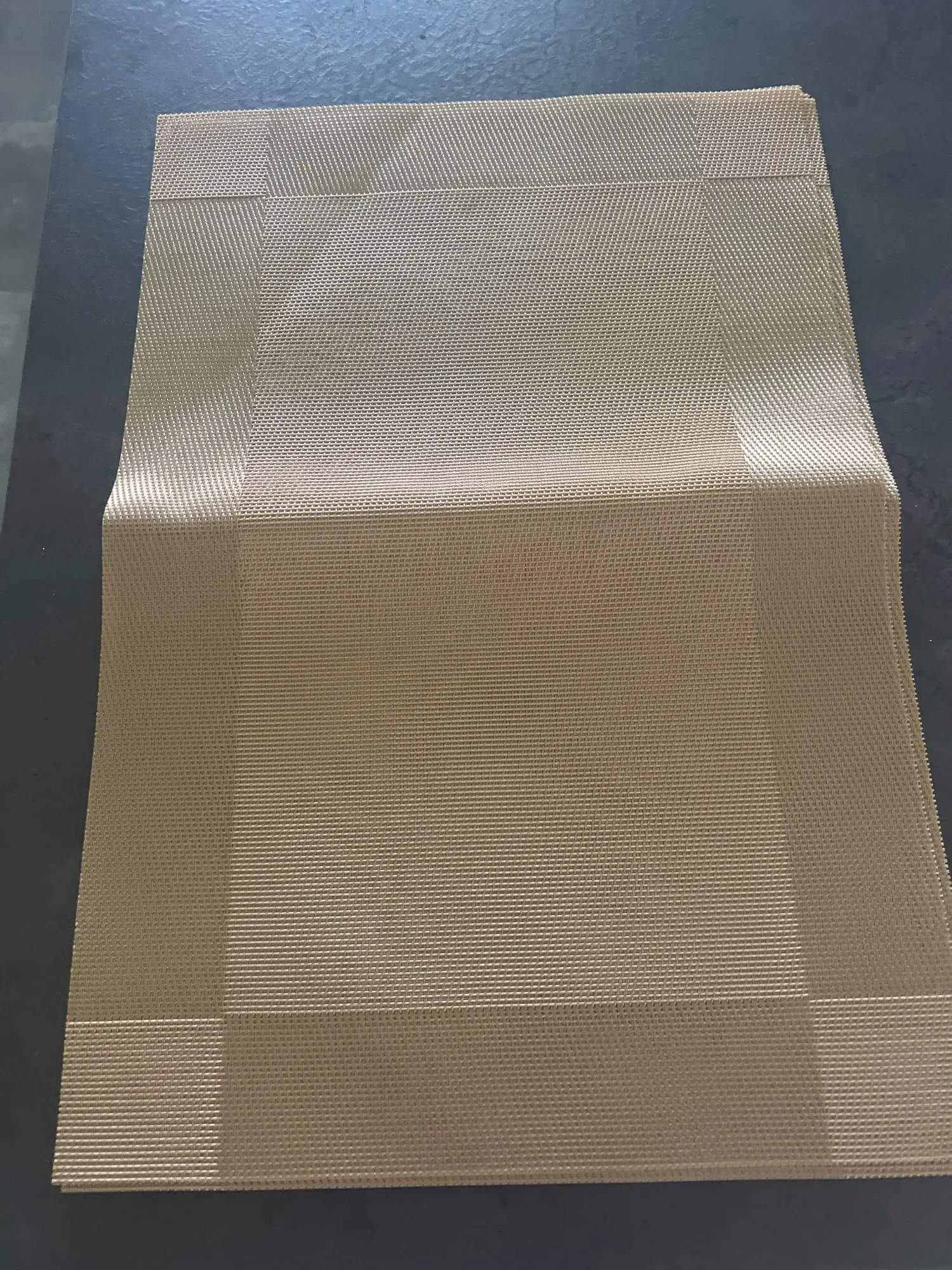 Stylish Heat-Resistant PVC Placemats for Effortless Dining photo review