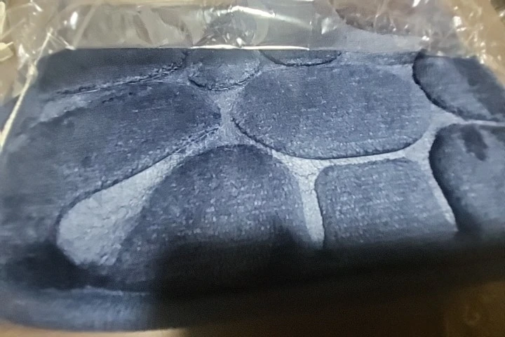 Luxurious Cobblestone Non-Slip Memory Foam Bath Mat photo review