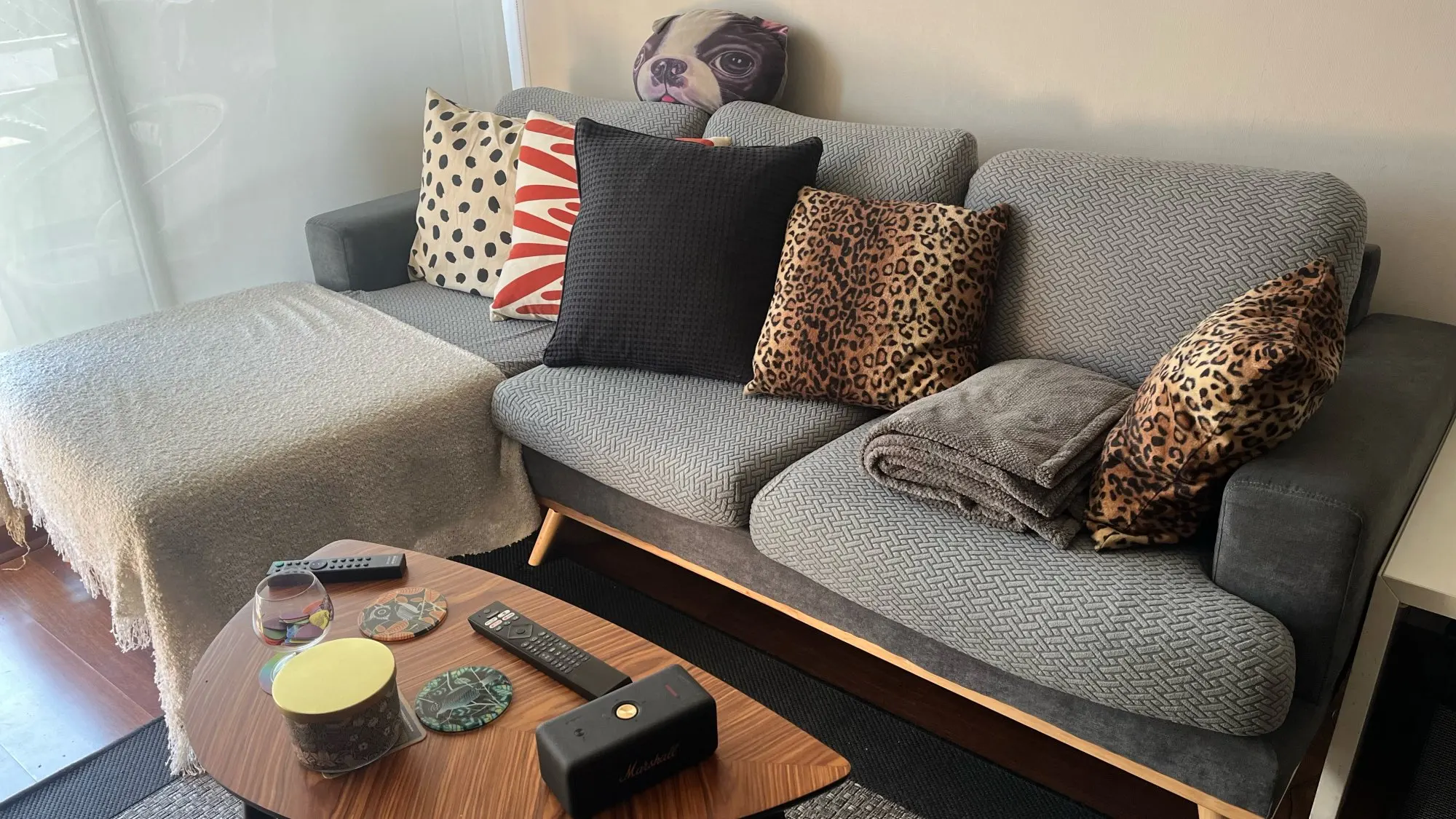 Elegant Jacquard Sofa Cover - Soft, Stretchy Protection for All Sofas photo review