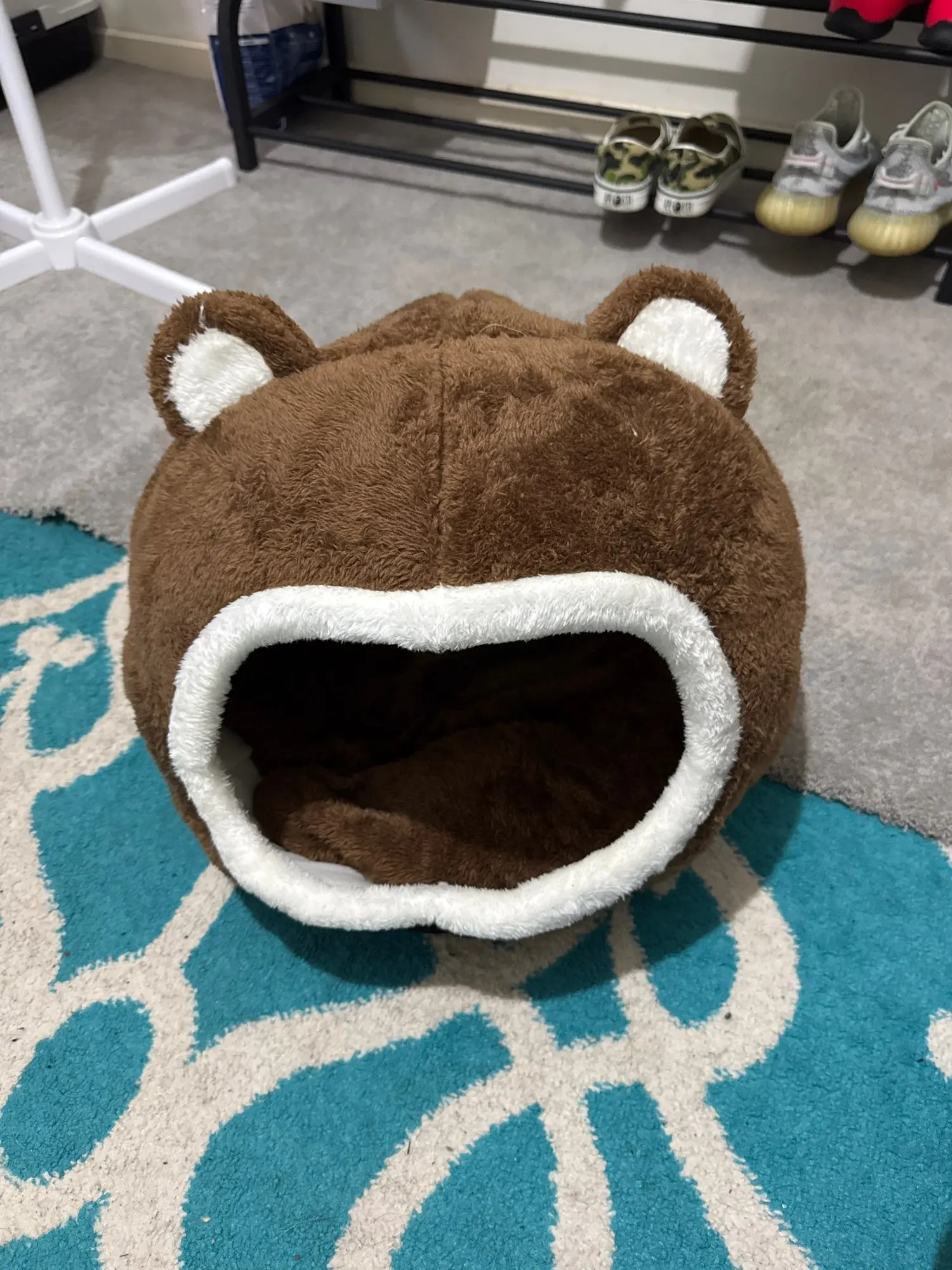 Cozy Plush Cat Cave: The Ultimate Lounger for Feline Comfort photo review