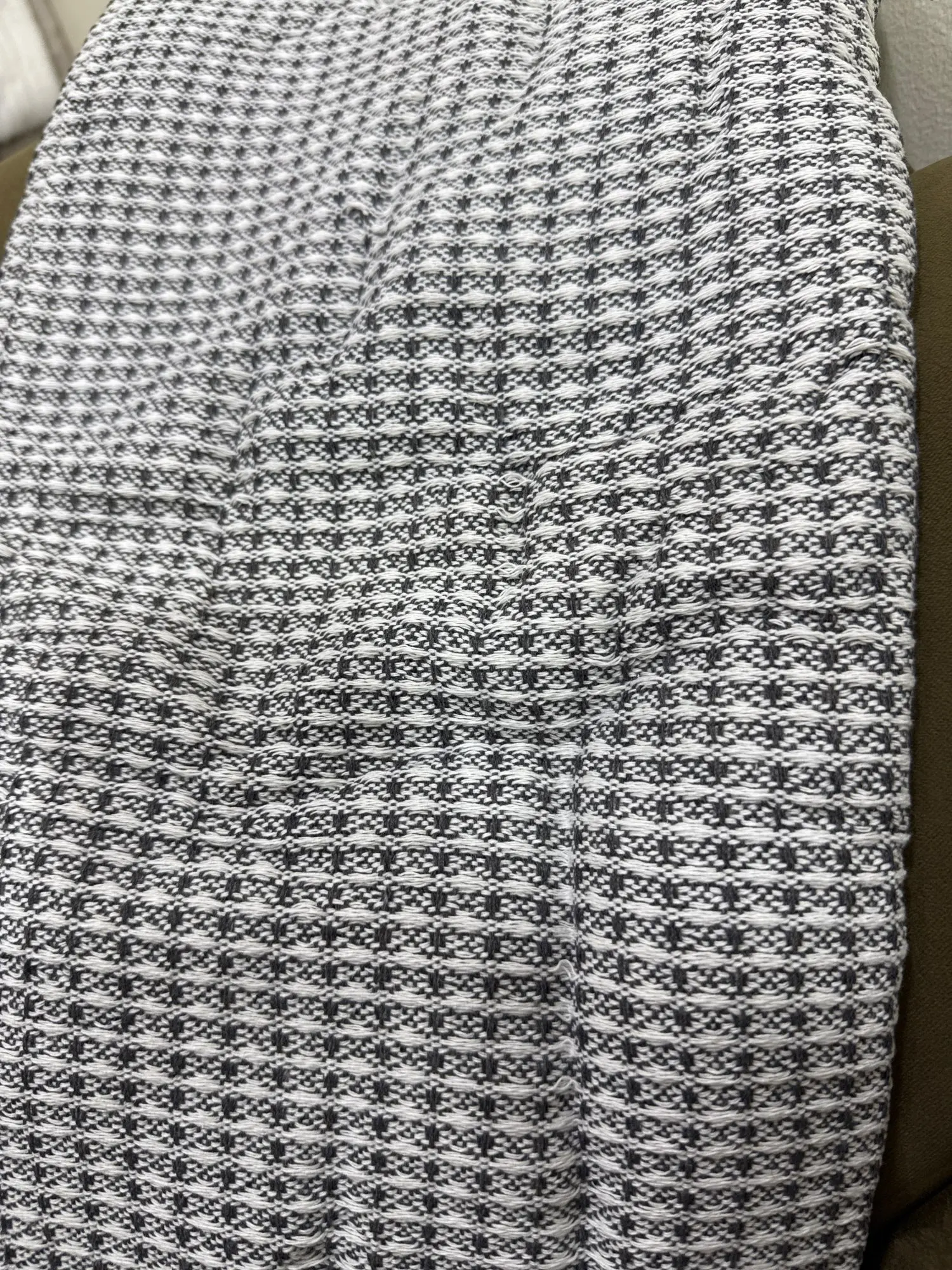 Versatile Cream Sofa Towel - All-Season Cotton Blanket Cover photo review