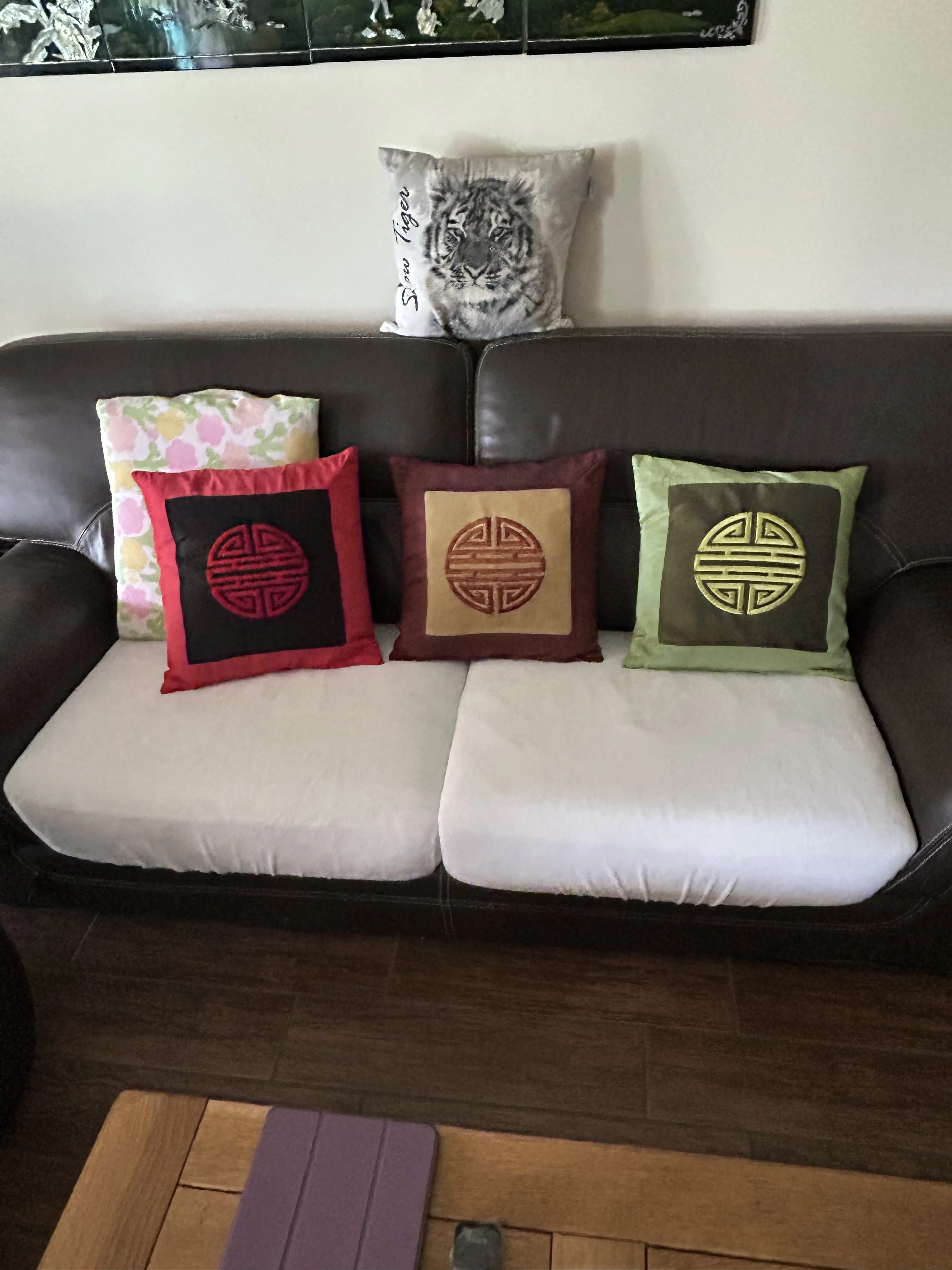 Plush Anti-Slip Sofa Slipcover for Cozy Home Style photo review