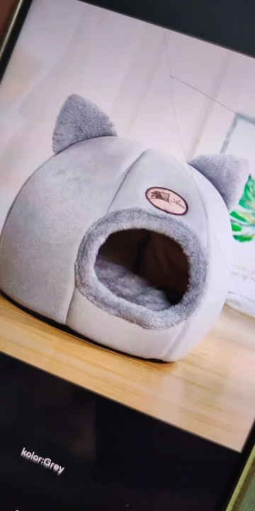 Cozy Cotton Cat Cave: Ultimate Winter Pet Bed Retreat photo review