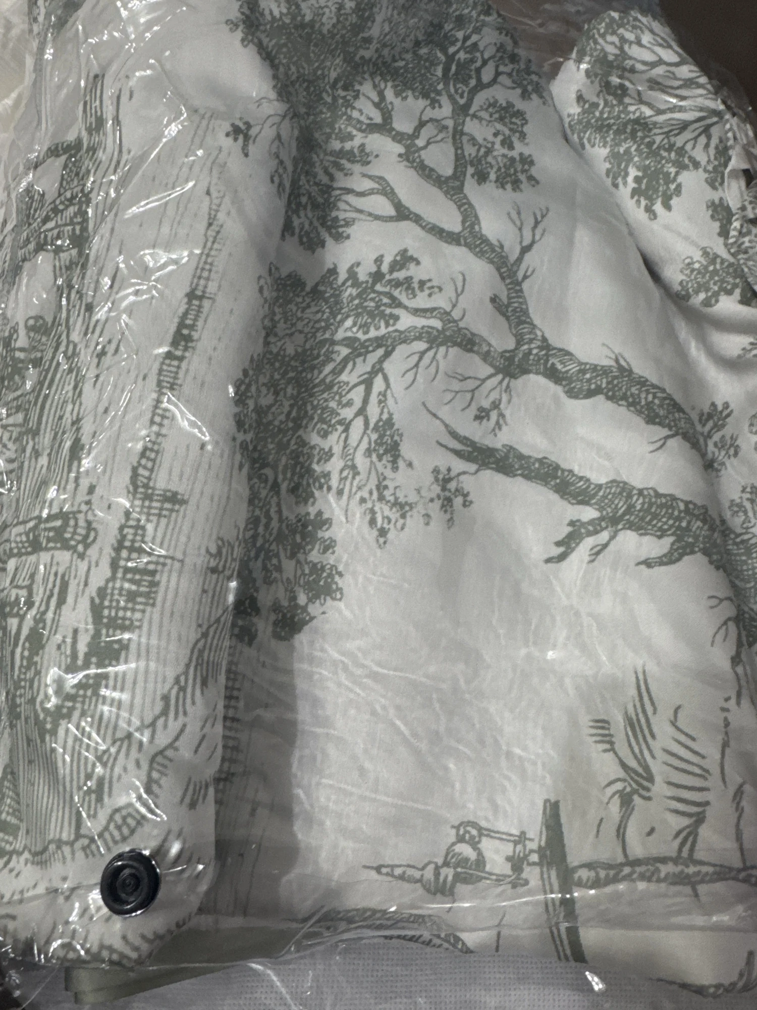 Luxurious Eucalyptus Fiber Bedding Set with Chic Leopard Design photo review