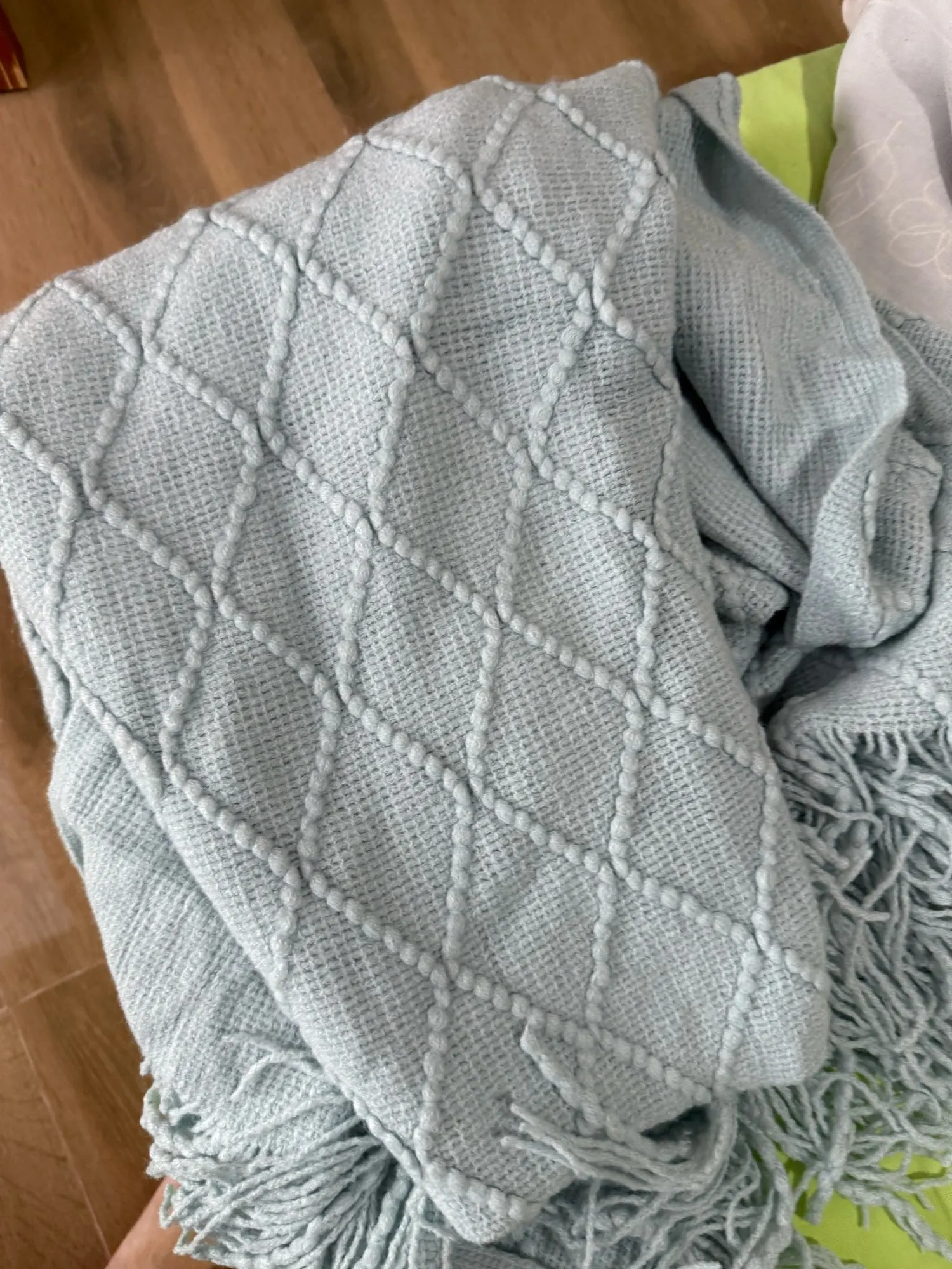 Luxurious White Boho Chunky Knit Throw Blanket for Cozy Elegance photo review