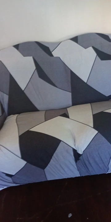 Floral Stretch Sofa Cover – Stylish Protector for Your Home photo review