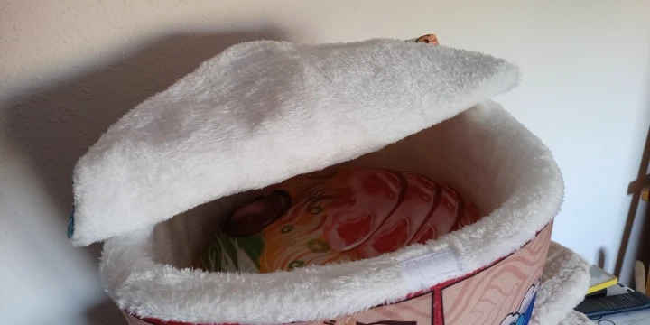 Cozy Super Large Pet Nest Bed for Dogs and Cats photo review