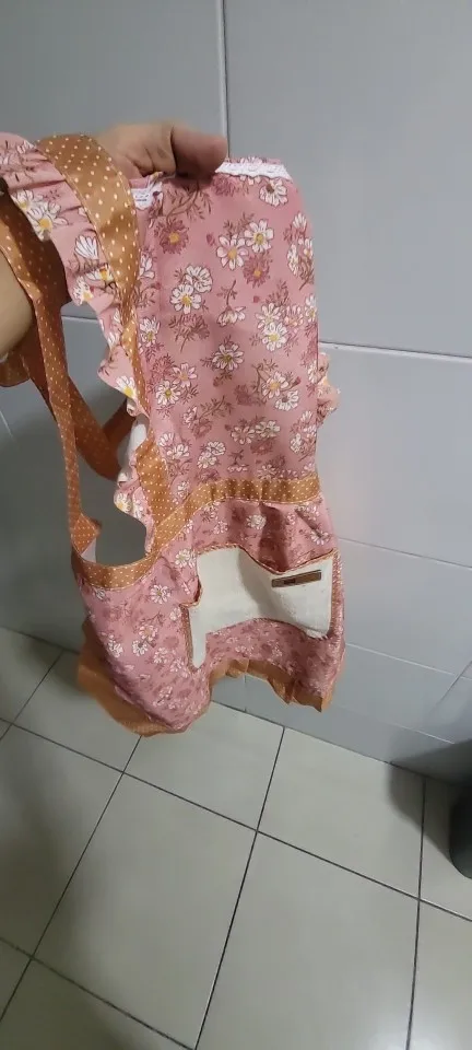 Charming Floral Canvas Apron - Stain Resistant & Stylish photo review