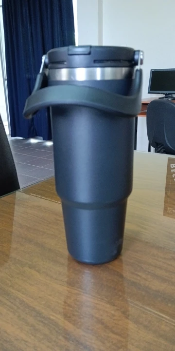 Sleek Tyeso Stainless Steel Thermos - Perfect for Hot & Cold Drinks photo review