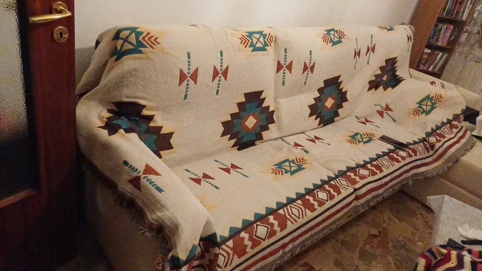 Versatile Cream Sofa Towel - All-Season Cotton Blanket Cover photo review