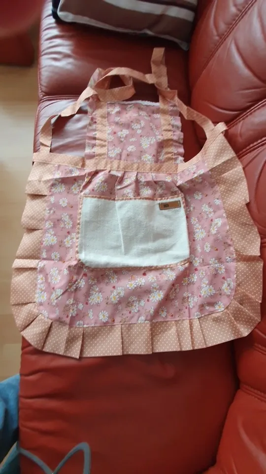 Charming Floral Canvas Apron - Stain Resistant & Stylish photo review
