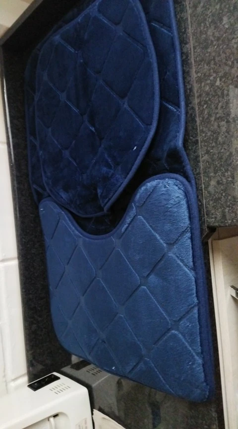 Luxurious 3-Piece Cobblestone Bath Mat Set - Non-Slip & Absorbent photo review