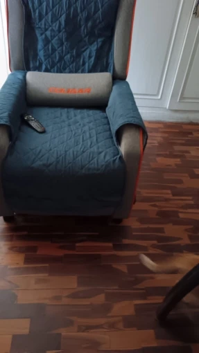 Quilted Anti-Slip Recliner Chair Cover for Stylish Protection photo review
