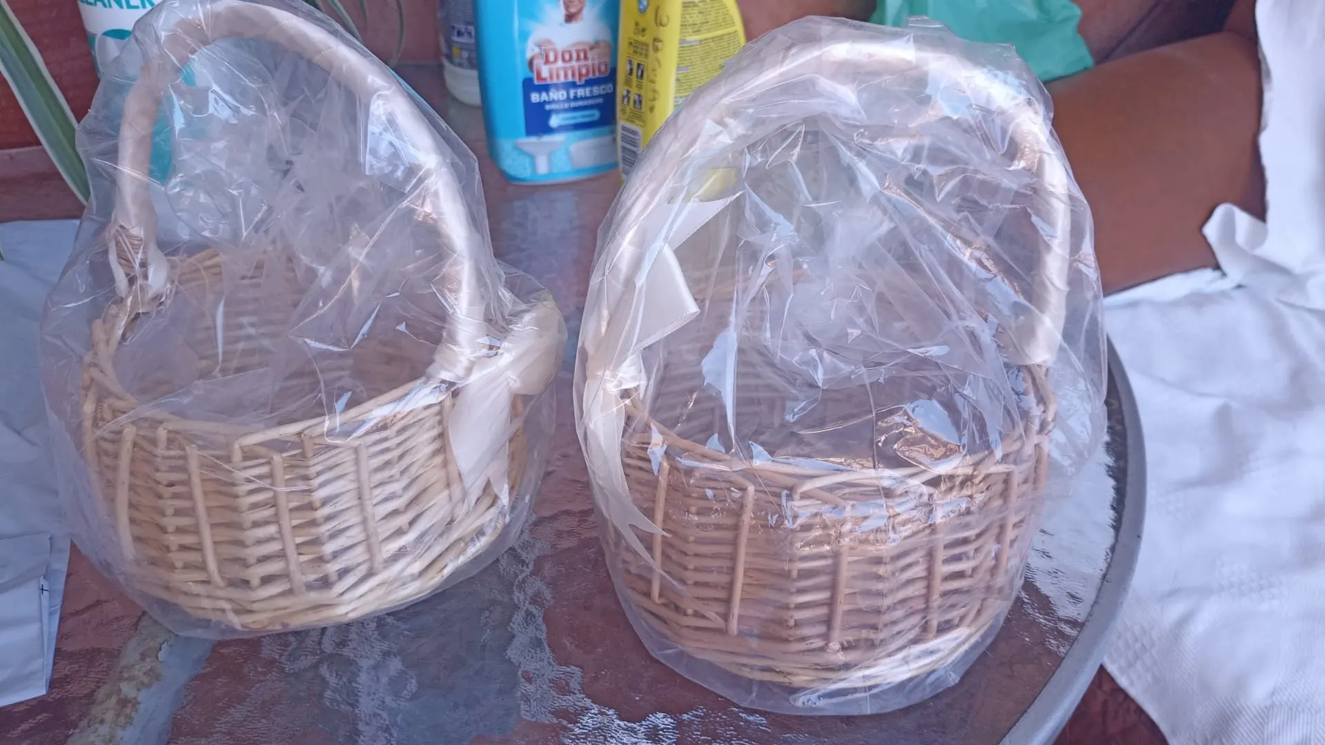 Hand-woven Wedding Flower Basket With Handle Wicker Sundries Basket Wedding Flower Girls Basket for Home Picnic Storage Basket photo review
