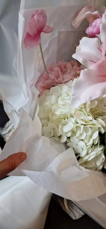 Lifelike Real Touch Hydrangeas - Elegant Decor for Any Occasion photo review