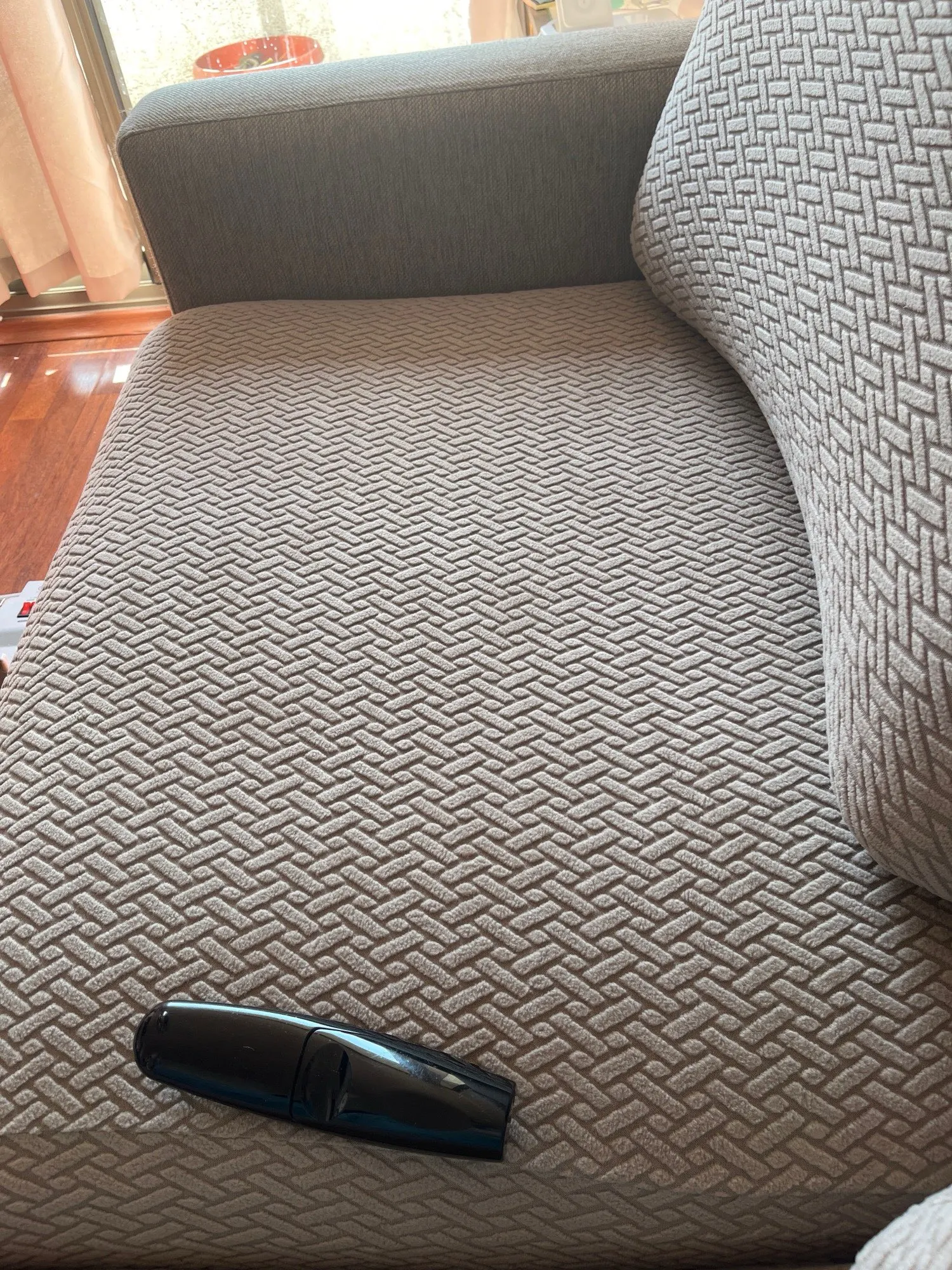 Thick Jacquard Elastic Sofa Cover - Stylish Protection for Your Couch photo review