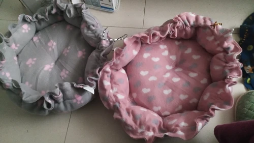 Cozy Adjustable Cotton Pet Nest Bed for Cats & Puppies photo review