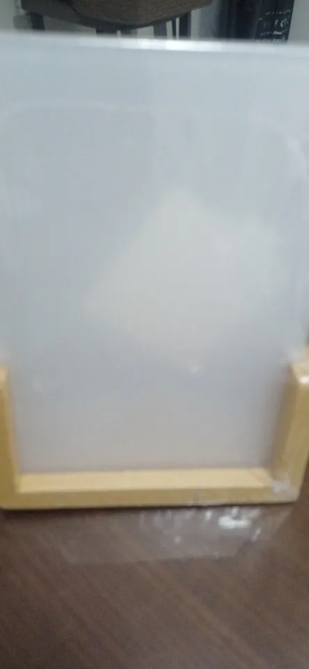 Stylish U-Shape Acrylic Photo Frame for Cherished Memories photo review