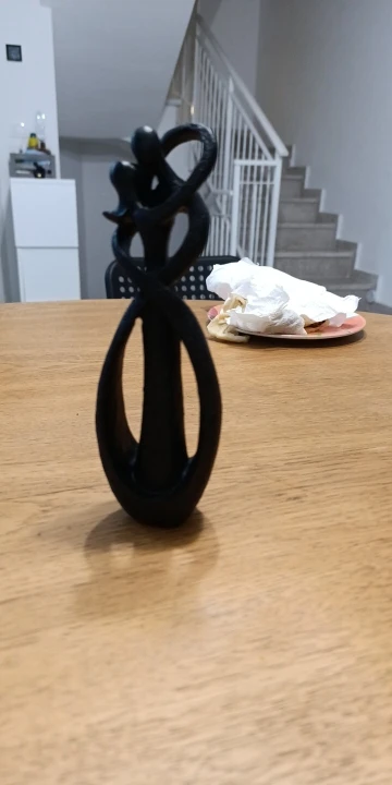 Nordic Style Creative Home Decor: Embracing Couple Sculpture for Office, Bookshelf, Living Room, Bedroom, Tabletop Decoration photo review