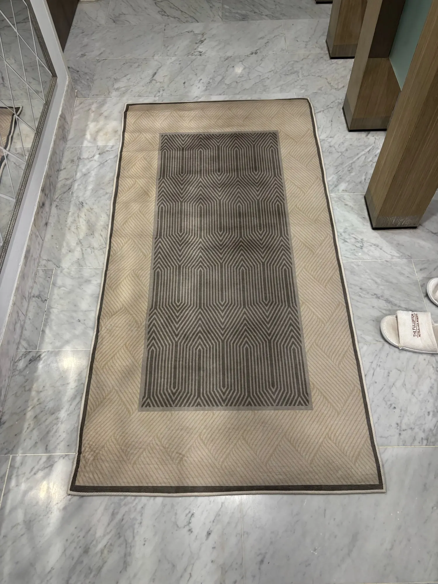 Elegant Custom Long Hallway Carpets for Safe, Stylish Spaces photo review