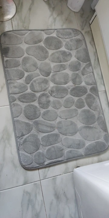 Luxurious Cobblestone Non-Slip Memory Foam Bath Mat photo review