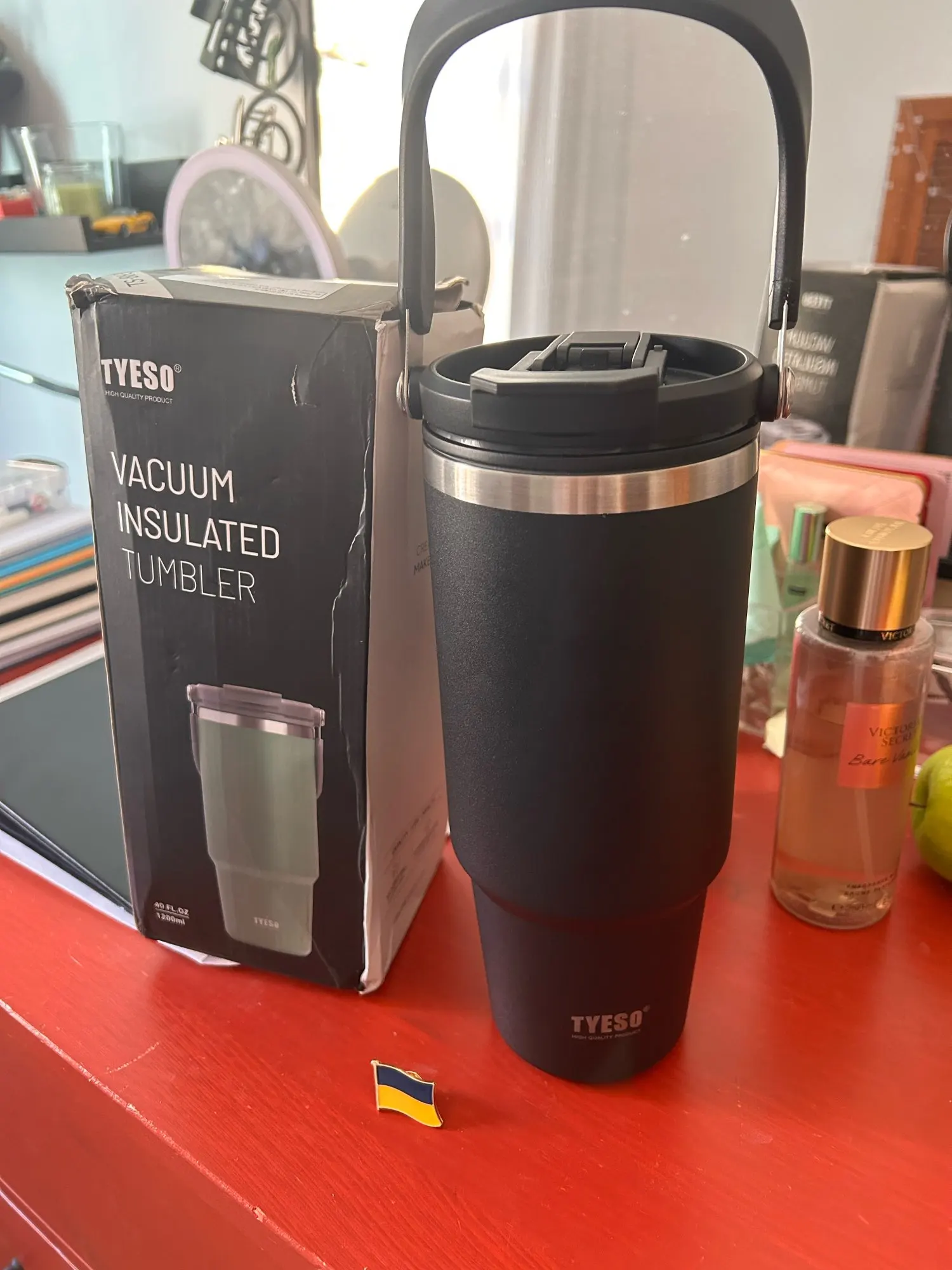 Sleek Tyeso Stainless Steel Thermos - Perfect for Hot & Cold Drinks photo review