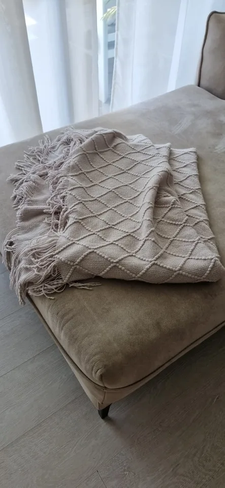 Luxurious Green Knitted Throw Blanket for Cozy Farmhouse Vibes photo review