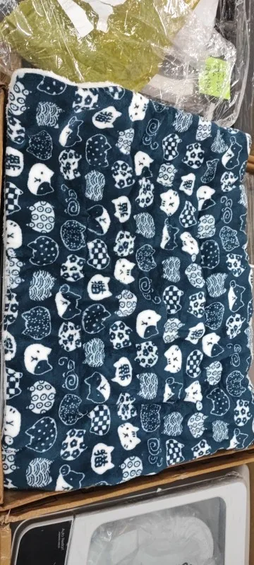 Cozy Plush Cat & Small Dog Bed Mat - Breathable & Soft photo review