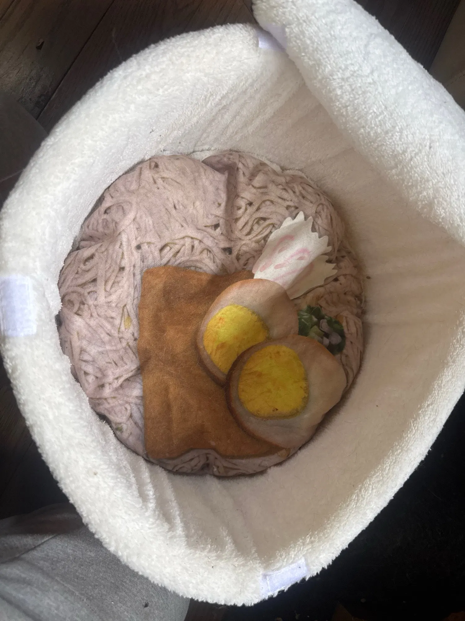 Cozy Noodle-Shaped Pet Bed: Plush, Breathable & Versatile Home photo review