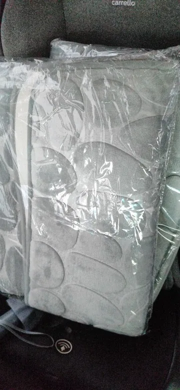 Luxurious Cobblestone Non-Slip Memory Foam Bath Mat photo review