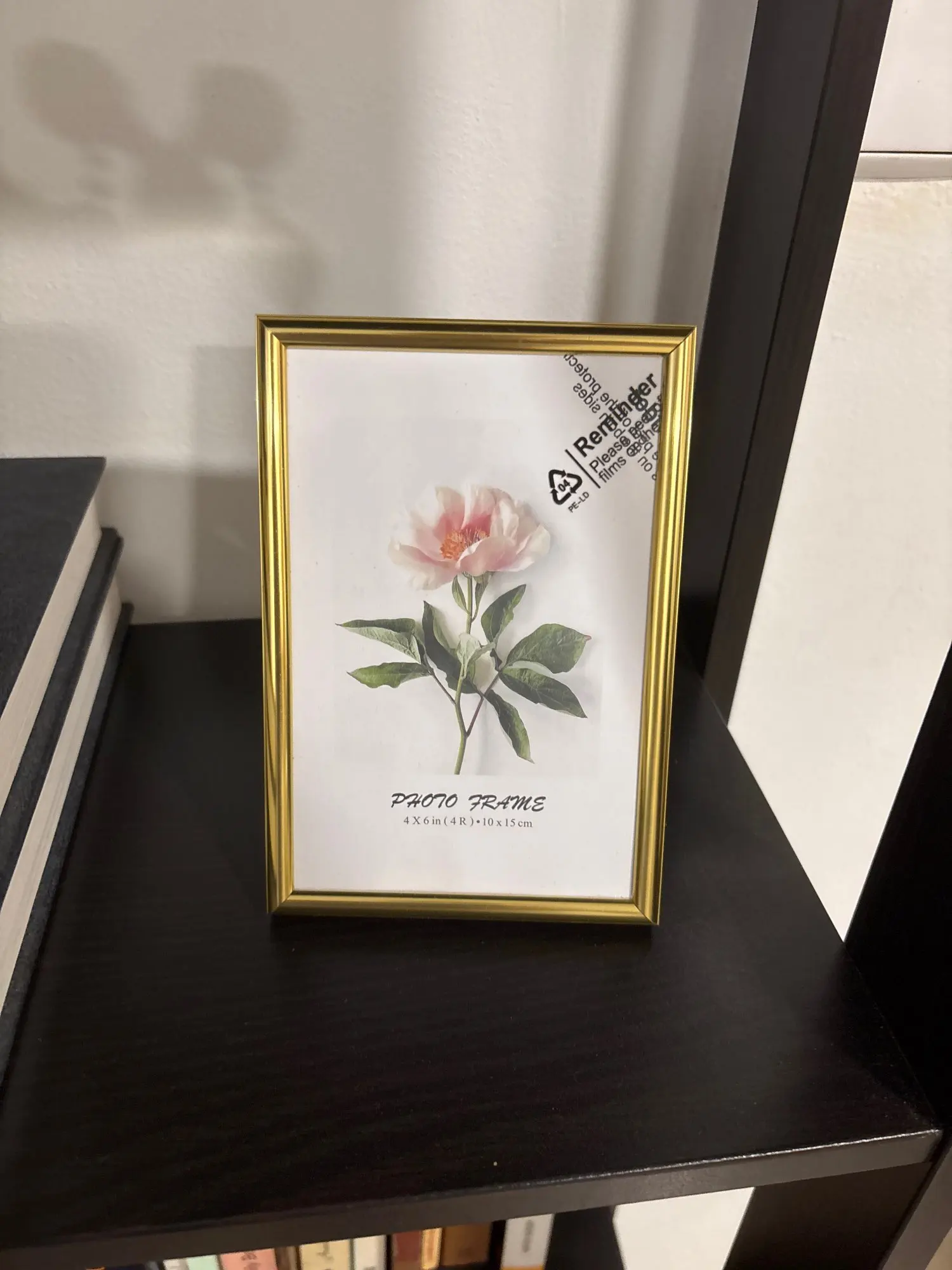 Chic Aluminum Photo Frame for Wall - 9 x13 & 13 x18 cm photo review