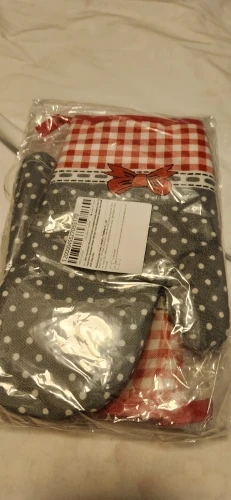 Stylish Heat-Resistant Kitchen Gloves – 2 Pairs for Safety photo review