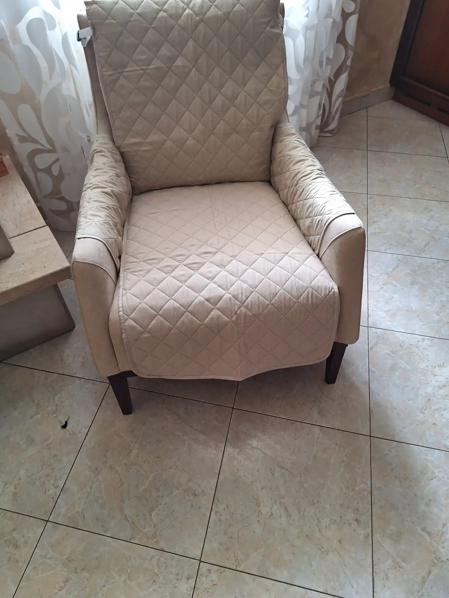 Quilted Anti-Slip Recliner Chair Cover for Stylish Protection photo review