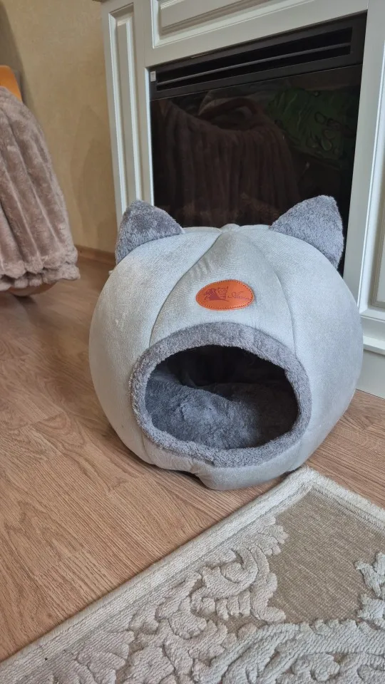 Cozy Cotton Cat Cave: Ultimate Winter Pet Bed Retreat photo review
