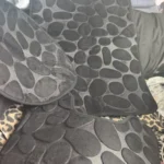 Luxurious 3-Piece Cobblestone Bath Mat Set - Non-Slip & Absorbent photo review