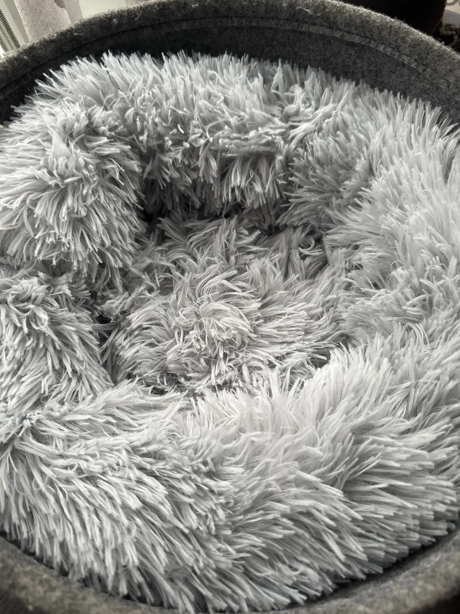 Home Plush Pet Nest Winter Cat Nest Dog Nest Warm Detachable and Washable Round Cat Nest Pet Bed Seasonal Universal Decoration photo review