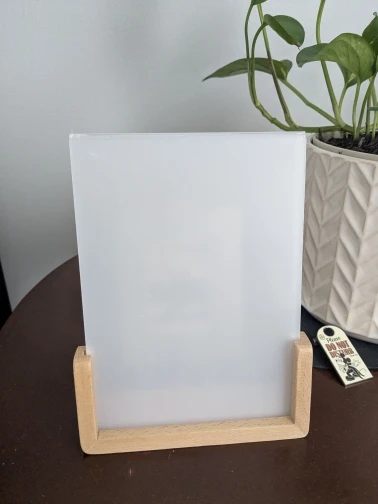 Stylish U-Shape Acrylic Photo Frame for Cherished Memories photo review