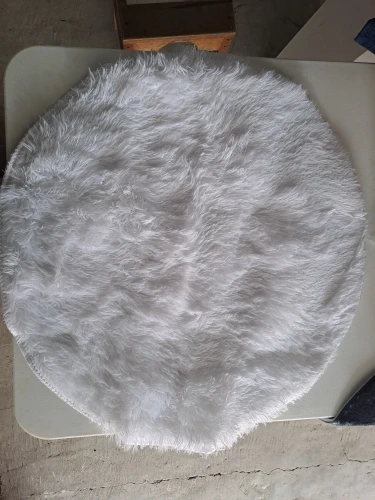 Ultra Cozy Fluffy White Round Rug for Chic Home Decor photo review