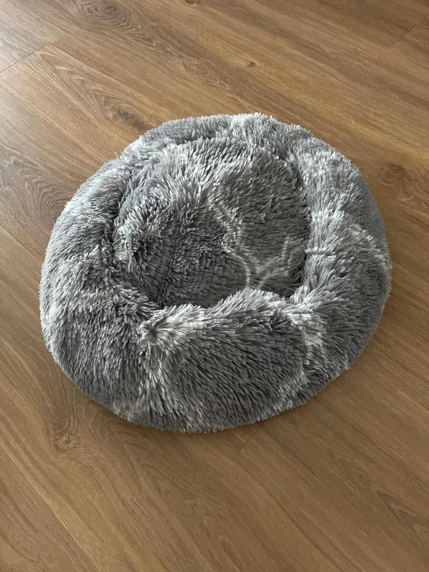 Plush Donut Cat Bed: Cozy, Washable Comfort for Pets photo review