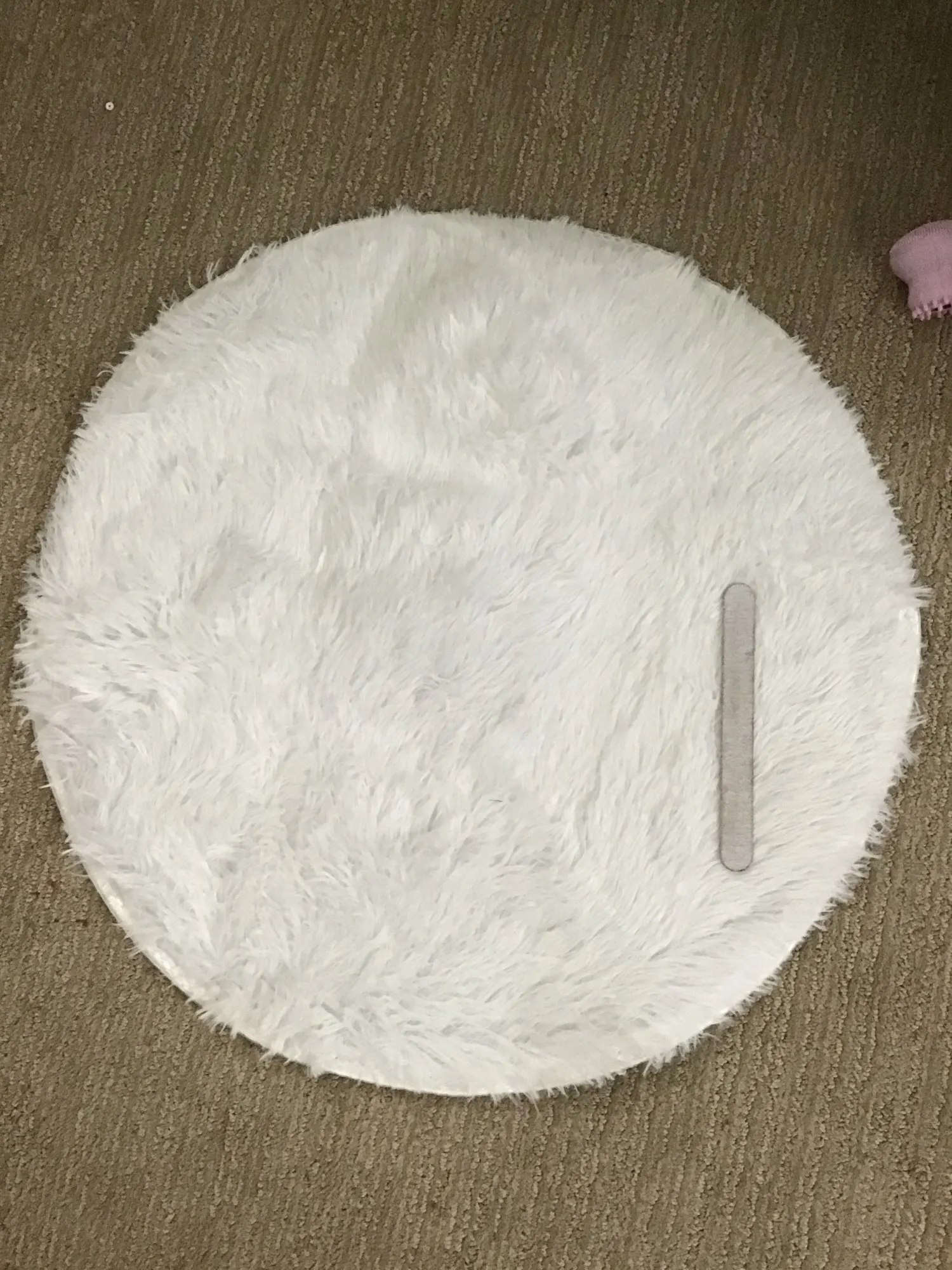 Ultra Cozy Fluffy White Round Rug for Chic Home Decor photo review