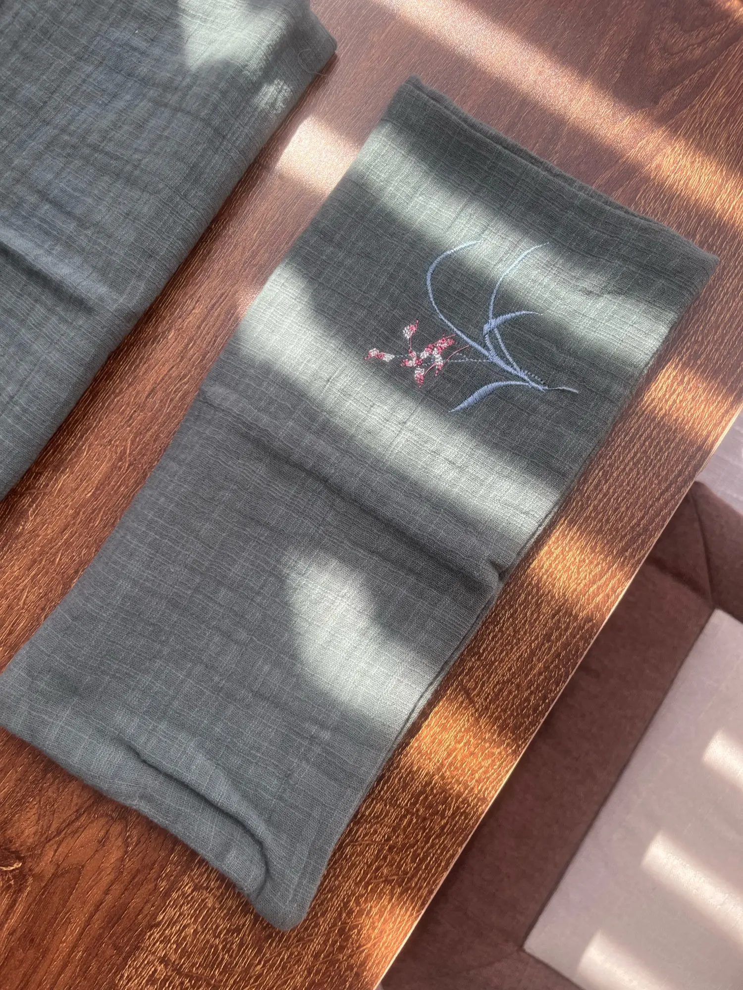 Luxury Double-Layer Cotton Tea Towel for Effortless Cleanup photo review