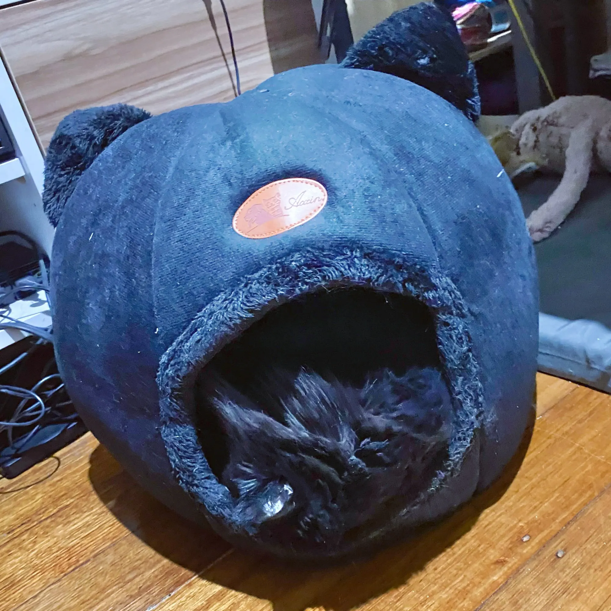 Cozy Cotton Cat Cave: Ultimate Winter Pet Bed Retreat photo review