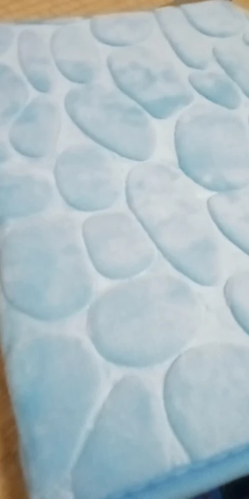 Luxurious Cobblestone Non-Slip Memory Foam Bath Mat photo review