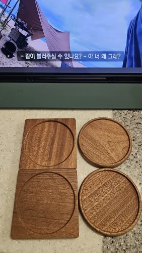 Set of 2 Durable Walnut & Beech Wooden Coasters for Hot Drinks photo review