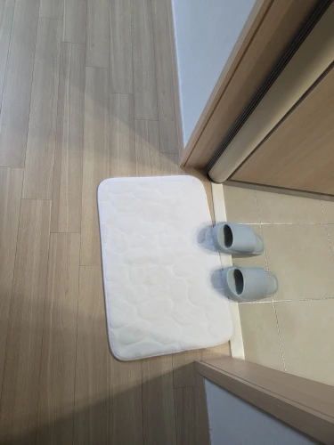 Luxurious Cobblestone Non-Slip Memory Foam Bath Mat photo review