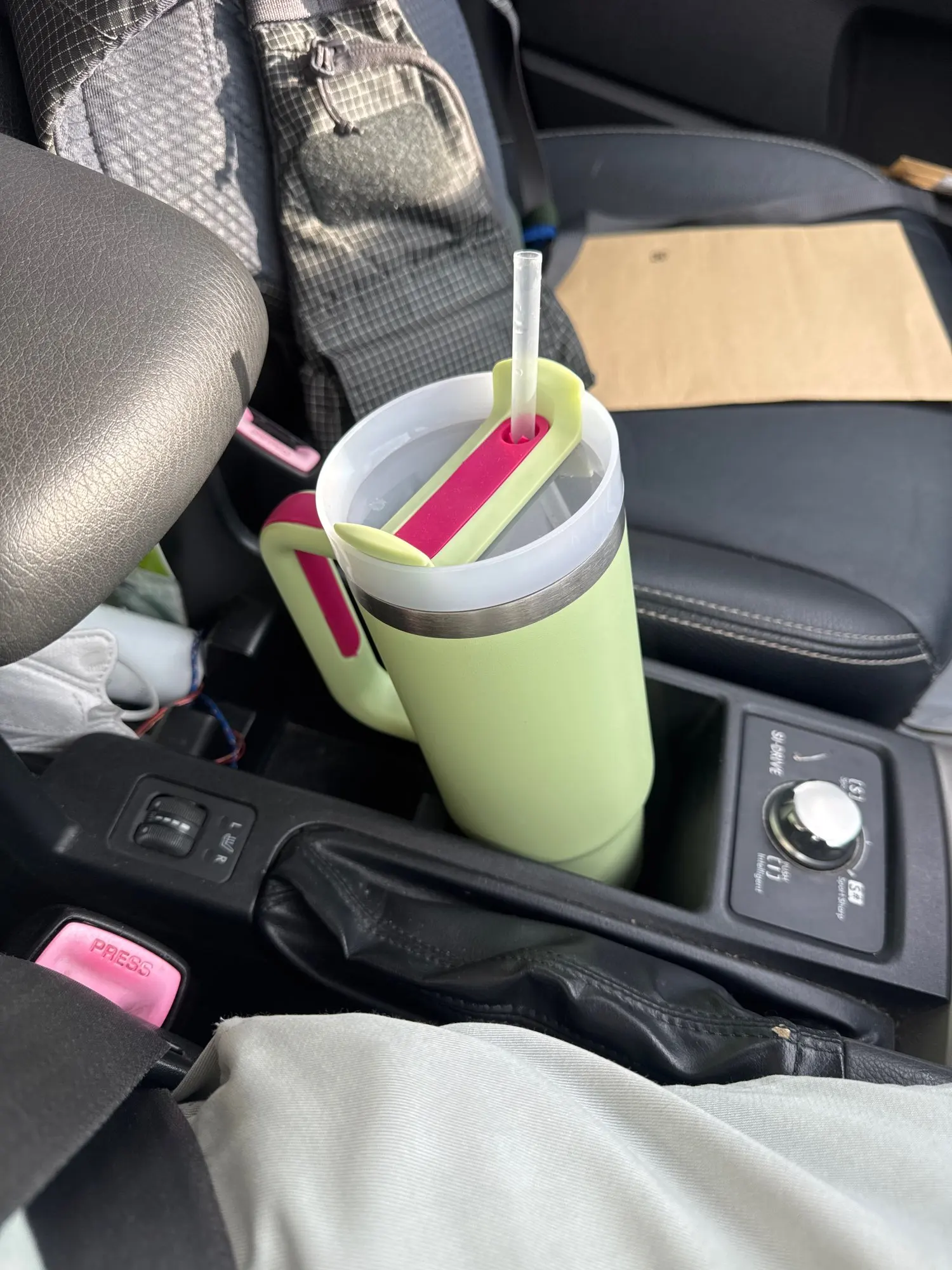 Eco-Friendly Stainless Steel Tumbler with Handle & Straw photo review