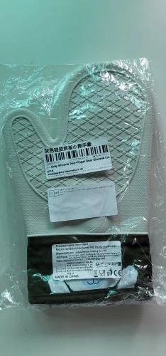 Silicone Heat-Resistant Gloves for Safe Baking & Cooking photo review